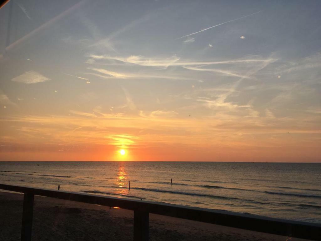 Huisje Aan Zee Villa Oostkapelle Luaran gambar